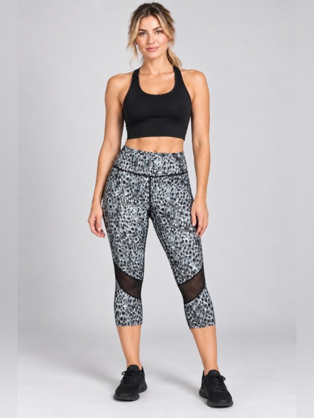 Gaiam Geometric Dot Print Mesh Panel Capri Leggings Size Medium